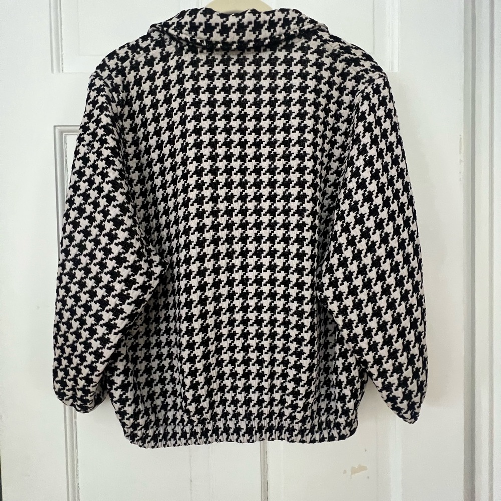Houndstooth Button-Up Jacket - Picture 2 of 2